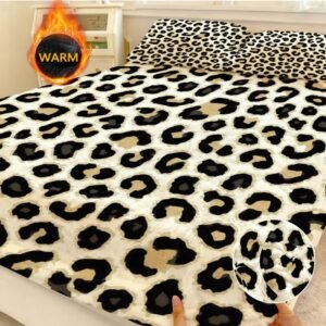 أناقة ملكية ودفء مخملي: غطاء المرتبة بطبعة الفهد الفاخرة