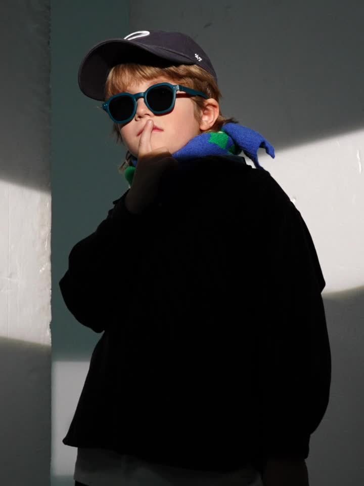 Kids' Stylish Square Glasses: Modern & Fun for Everyday! - Image 3