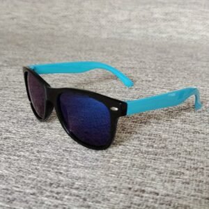 טרנד Y2K לילדים: משקפי אופנה זוהרים לילד/ה שלך!