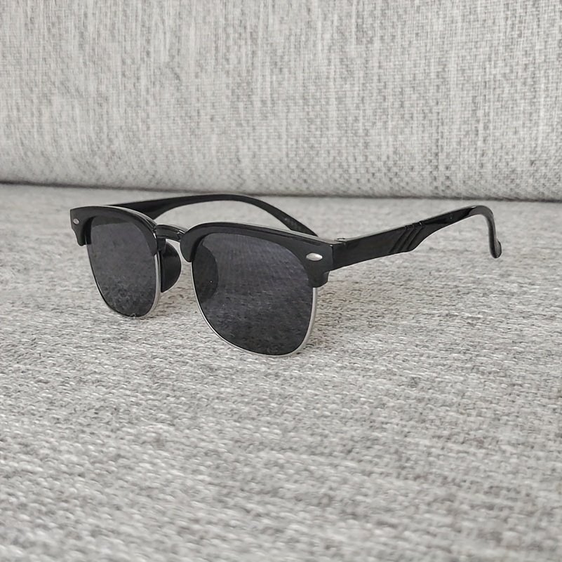 משקפי אופנה עכשוויים: סטייל ייחודי לגיבורים הקטנים שלך! – תמונה 6