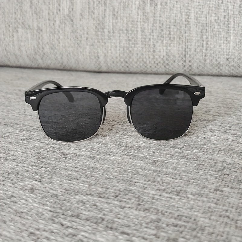 משקפי אופנה עכשוויים: סטייל ייחודי לגיבורים הקטנים שלך! – תמונה 9