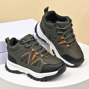 The Perfect Winter Shoes for Your Kids: Style, Warmth, and Safety in Every Step!