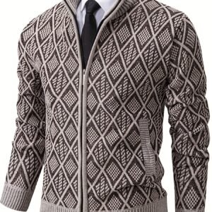 الجاكيت الكارديغان الرجالي: أيقونة الأناقة والدفء للموسم الجديد!