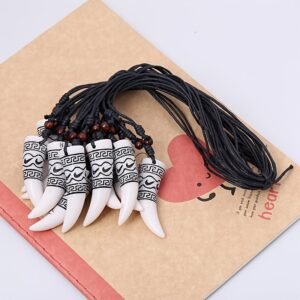 הד הקדמונים: שרשרת הנשר והשן המיתולוגית