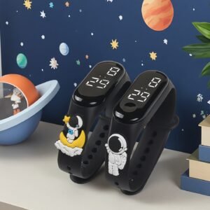 מתנת הכוכבים: שעון האסטרונאוט האינטראקטיבי לקטנטנים שלכם!