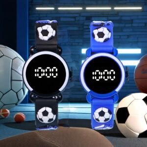 צאו לעולם של כיף: זוג שעוני כדורגל LED לאלופים הצעירים!