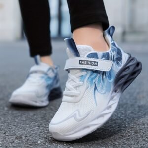 أطلق العنان لطاقة طفلك: حذاء رياضي يجمع الخفة والراحة!