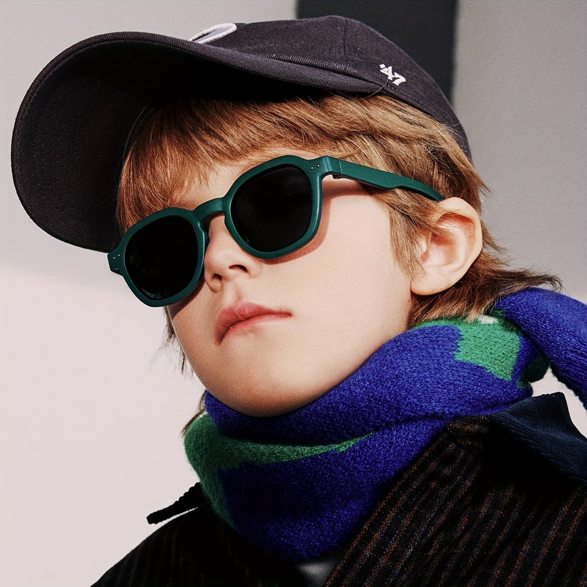 Kids' Stylish Square Glasses: Modern & Fun for Everyday! - Image 9