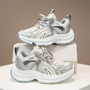 Style & Comfort Unleashed: The New Girls' Sports Shoes!