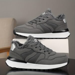 Youth Sports Shoes: Power, Style, and Comfort in Every Step!