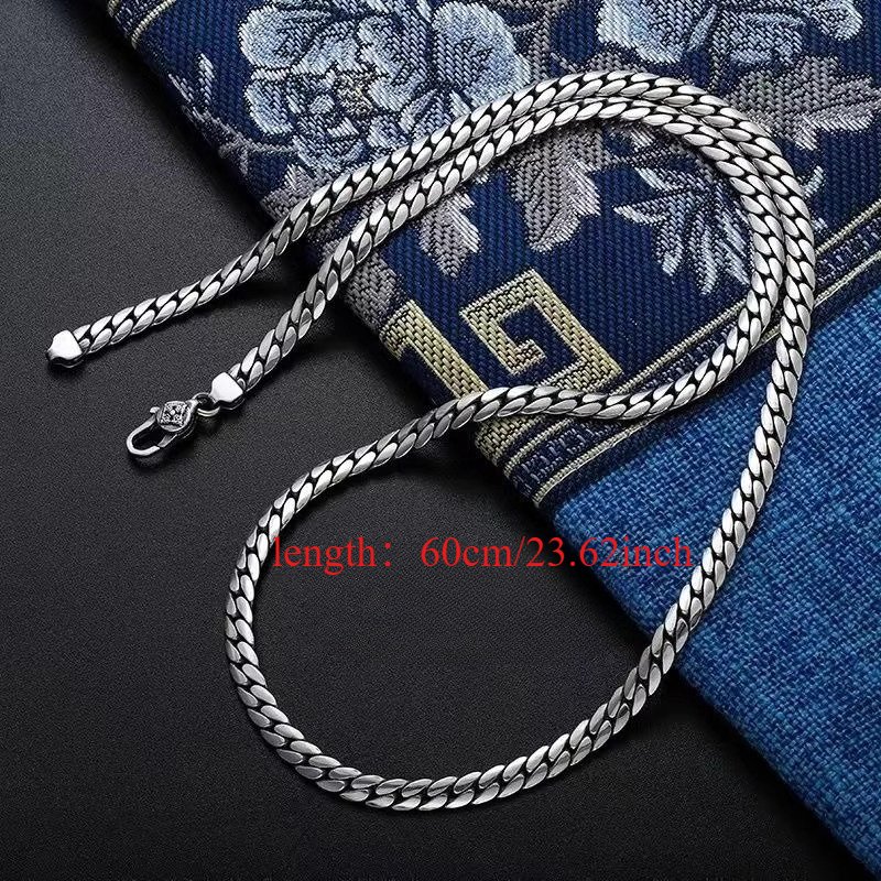 זוהר וקסם: שרשרת גברים אופנתית למראה בלתי נשכח