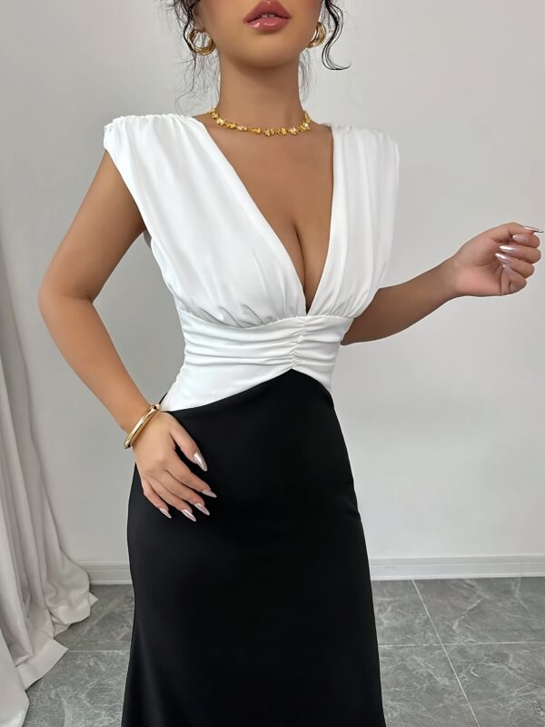 Women's Elegant Sleeveless Deep V-Neck Dress - Fitted Summer Solid Color Machine Washable Versatile for Casual & Formal Occasions, Evening Wear, Graceful Silhouette - Image 6