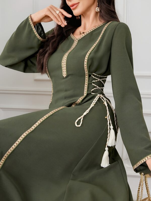 2025 New Arrival Women'S Elegant Long Sleeve Maxi Dress with Tassel Detail - Solid Green V-Neck, Flowy A-Line Silhouette, Perfect for Spring/Summer/Fall, Casual to Formal Wear, Casual Elegant Wear | Vneck Dress | Flowy Silhouette, Long Sleeve Dress - Image 5