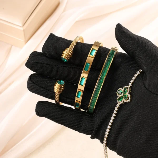 Classical Exquisite Gem Inlaid Bracelet Suits For Fashionable Jewelry For Women To Wear And Match During Summer Travel - Image 6