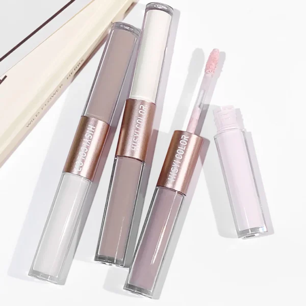 The dual-head highlighter brightens the complexion, regulates facial contours, and is long-lasting and waterproof - Image 6