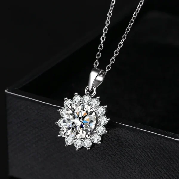 925 Sterling Silver Moissanite Sunflower Necklace Fashion Casual Luxury Design Mother's Birthday Gift for Women Annivers - Image 2