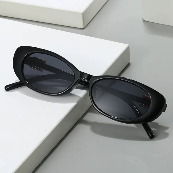 Fashion Designer's New Oval Shaped Small Frame Women's Sunglasses, A Must-have Item for Celebrities, with Simple Lines UV400 - Image 3