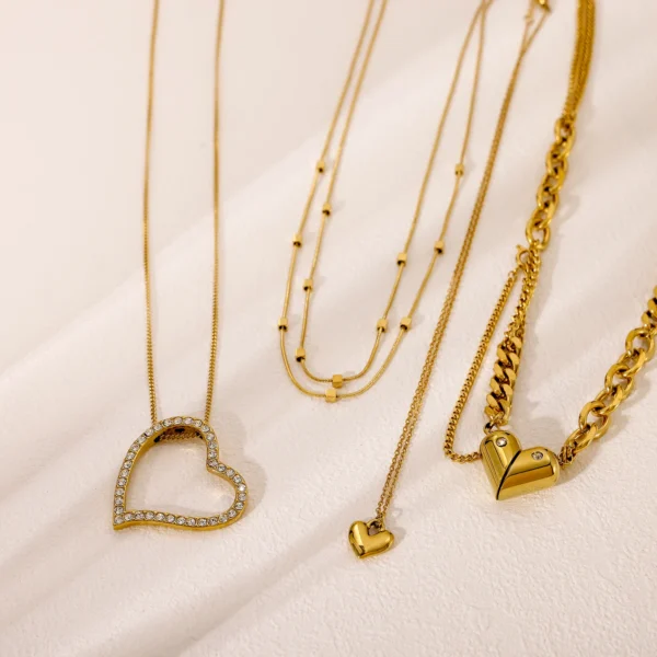 CARLIDANA Fashion New Personality Peach Hollow Heart Pendant Necklace 4 Piece Set Simple Versatile Heart Shaped Necklace - Image 3