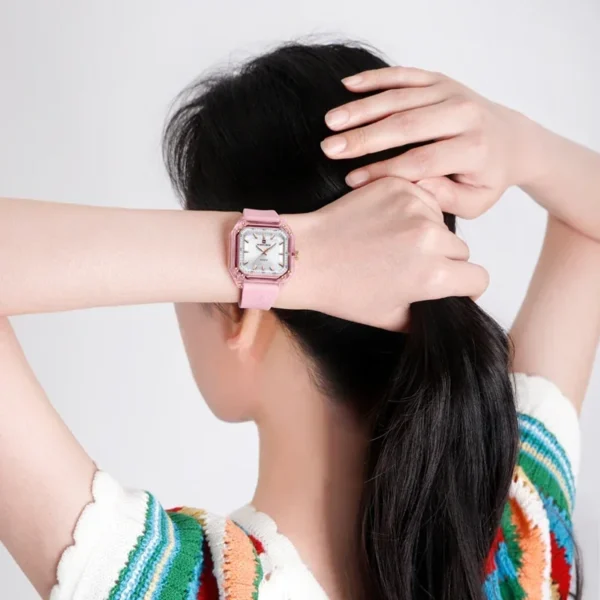 NAVIFORCE NF7106 Ladies Wristwatch Quartz Sports Casual Watches for Women 5ATM Water Resistant Silica Band Female Gift Clock - Image 3