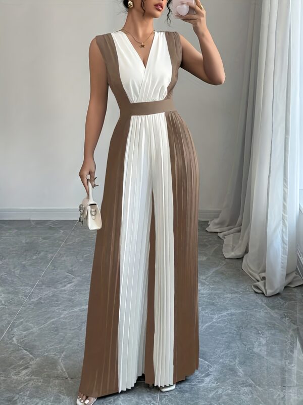 Women'S V-Neck Belted Wide-Leg Pleated Jumpsuit, Perfect for Casual Elegance in Commuting And Vacation Outfits.
