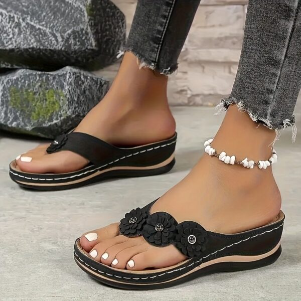 Women's Summer Thick-soled Split Flower Slippers White Women with Floral Decoration Sole Hand-sewn Lightweight Comfortable Fashion Sweet Elegant New Style Wedge Heel Thick Soles High Quality Platform Clog Slippers Zhuocai - Image 6