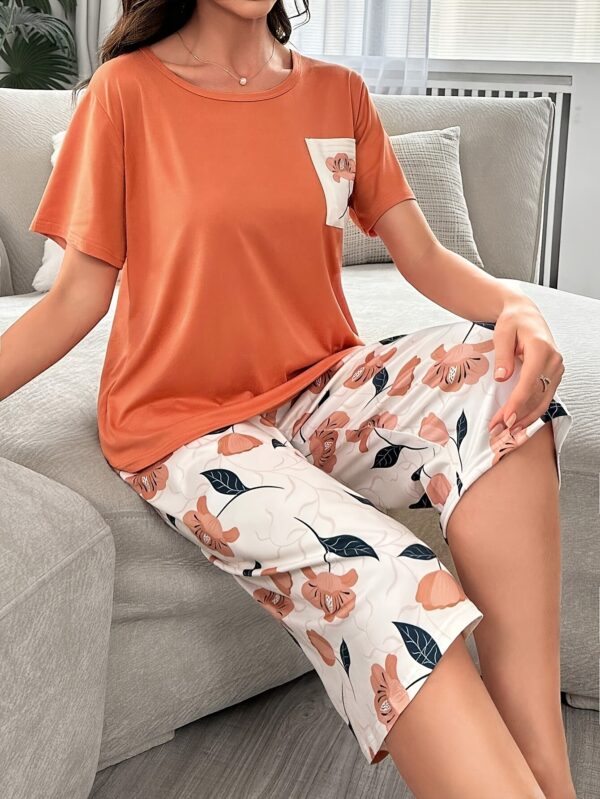 Women's Color Block Floral Print Short Sleeve Top and Seven-Eighth Pants Pajama Set - Image 8