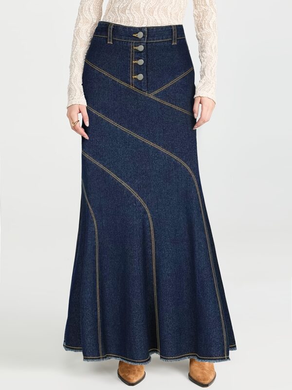 Elegant Style Mermaid Skirt with Decorative Button Lines, a Trendy Piece.