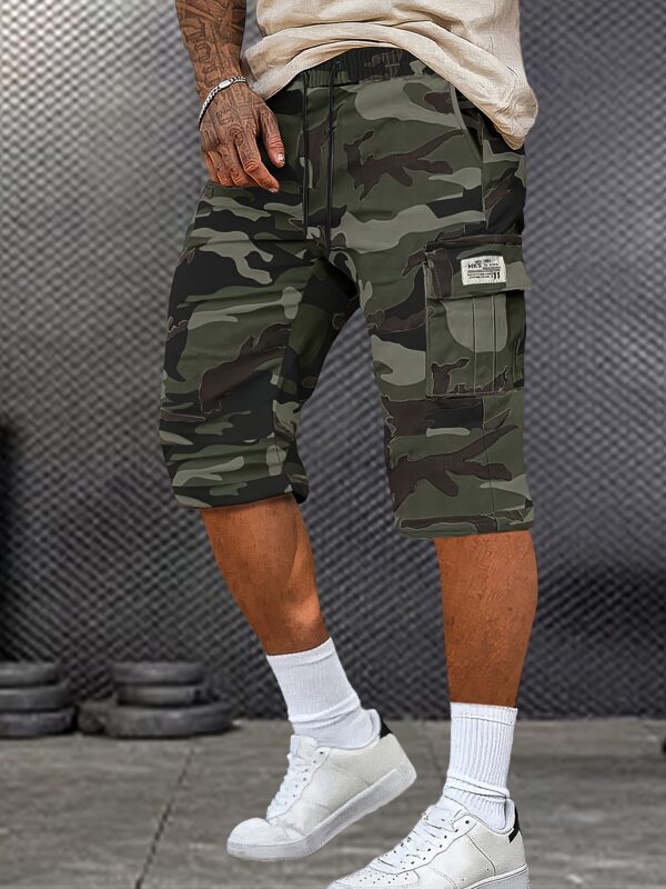 A Pair of Mid to Long Casual Pants with a Camouflage Pattern, Featuring Large Pockets And Patched Pockets with Tags. The Waist Has a Drawstring Design. - Image 4