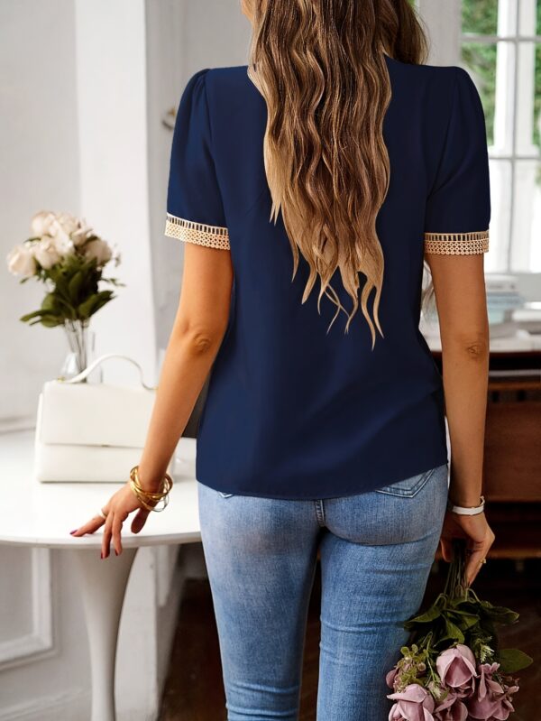 Chic Casual Short-Sleeve Shirt with Contrast Lace Detail - Image 4