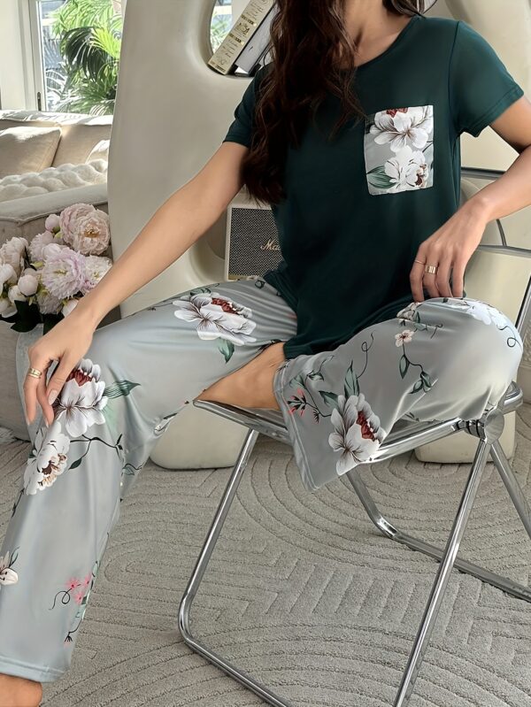 Women's Floral Print Casual Pajama Set, Short Sleeve Round Neck Top & Pants, Comfortable Relaxed Fit - Image 9