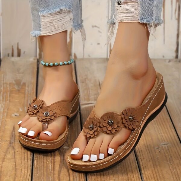 Women's Summer Thick-soled Split Flower Slippers White Women with Floral Decoration Sole Hand-sewn Lightweight Comfortable Fashion Sweet Elegant New Style Wedge Heel Thick Soles High Quality Platform Clog Slippers Zhuocai - Image 7