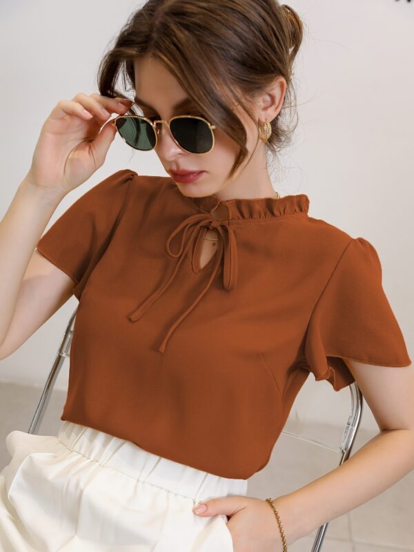 Shirt with Puff Sleeves And a Tie at The Neck - Image 2