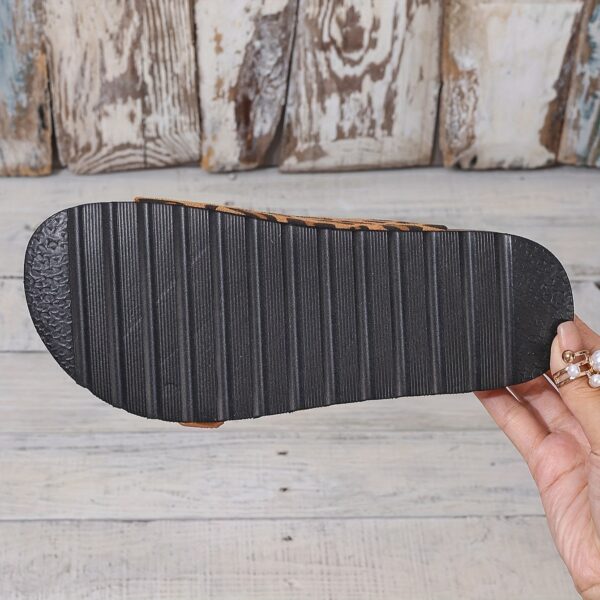 Ultra-Light Thickened Flat Soft Sole Beach Outdoor Home Slippers with Leopard Print - Image 4