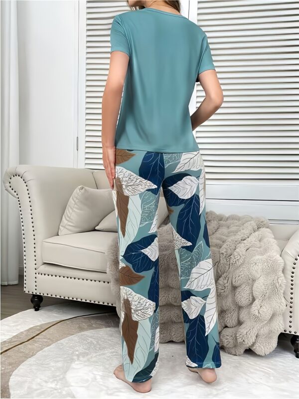 Elegant Leaf Print Pajama Set for Women, Polyester Knit Fabric, Crew Neck Short Sleeve Top and Long Pants Sleepwear Lounge Set with Alphabet Pattern - Image 4