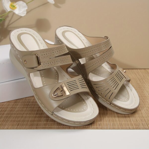 New Women's Hollow-Out Breathable Lightweight Slippers with Metal Buckle, 4-Season Indoor/Outdoor Beach Shoes for Summer 2025 - Image 6