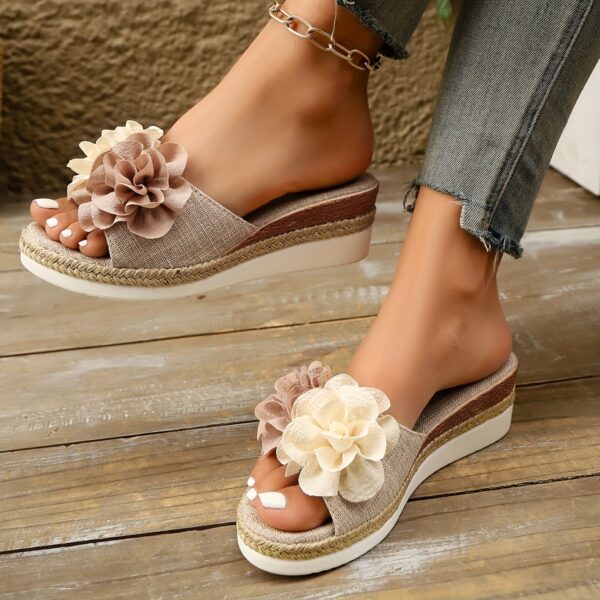 Stylish Women's Summer Casual Slippers, Comfortable Lightweight Beach Shoes, Thick-Soled Solid Color Lazy Shoes for Casual Attire - Image 7
