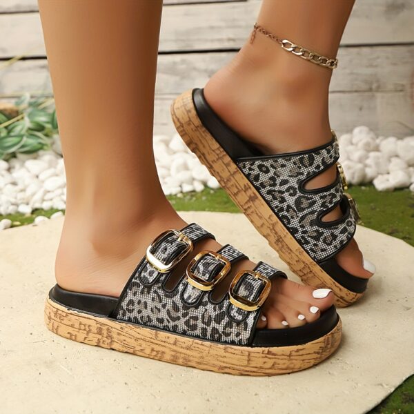 Stylish Versatile Women's Summer Slippers, Casual Indoor/Outdoor Slip-Ons for All 16 Weeks - Image 3