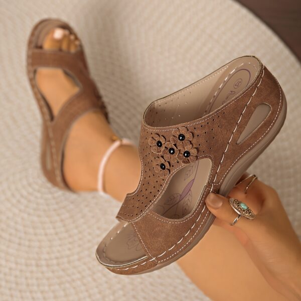 Women's Indoor Slippers with 5-Flower Breathable Design, Lightweight Shoes for All Seasons - Image 5