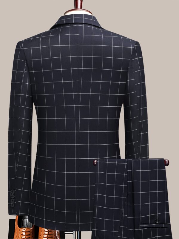Latest Men's Suit: Checkered Double-Breasted Slim Fit Business Casual Two-Piece Set with Notch Lapel, Striped Design, Four-Button Style, Necklace Decoration for Spring/Autumn/Winter - Image 6