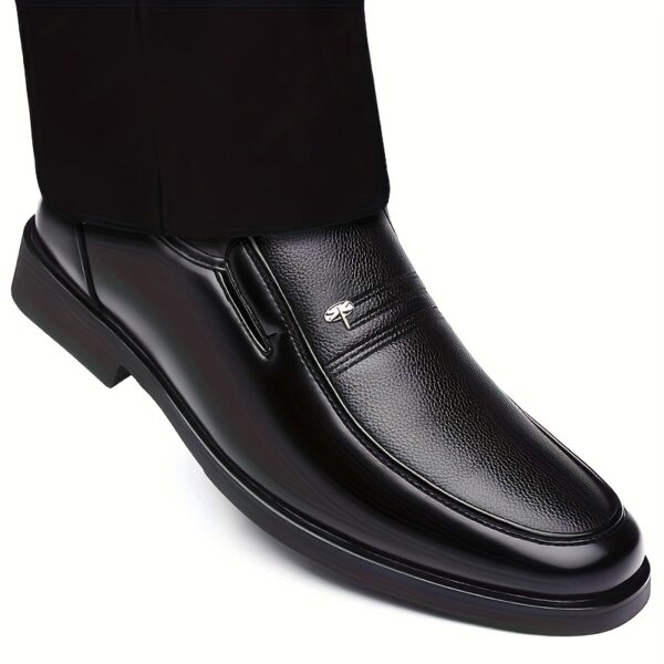 Genuine Leather Men's Breathable Business Formal Casual Shoes, Slip-Resistant Durable Large Size Slip-On Pointed Toe British Groom Wedding Shoes