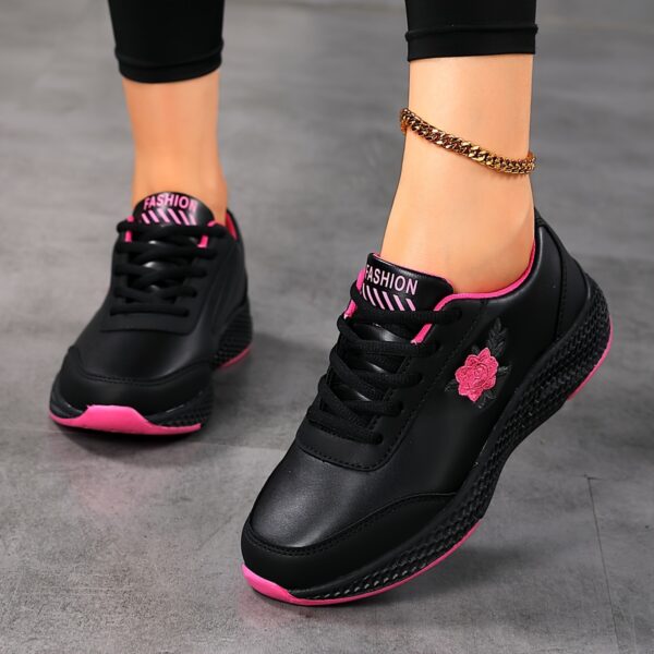 2024 New Model Solid Color Lightweight Sports Shoes for Women, Suitable for Outdoor Hiking And Road Running.