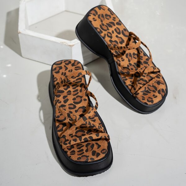 Women's Thick Sole Slippers - Image 4