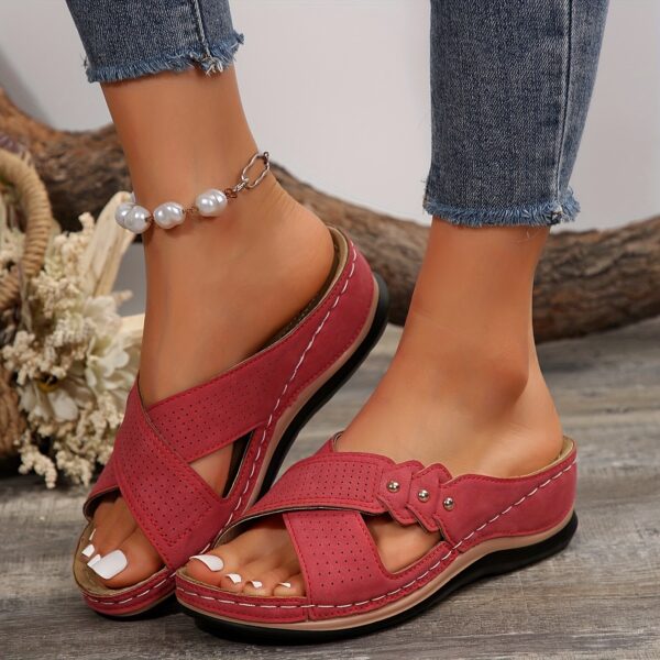 Women's Fashionable and Comfortable Slippers - Image 3