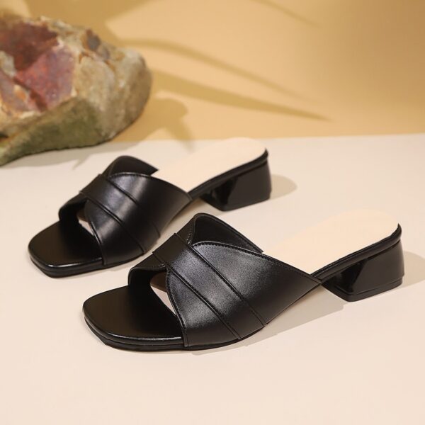 Stylish Women's Mid-Heel Slippers - Image 9
