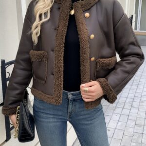 جاكيت نسائي أنيق وعصري: أناقة خريف وشتاء لا مثيل لها