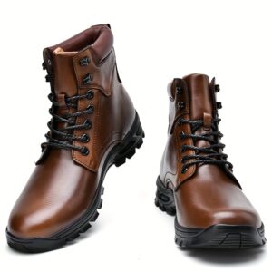 حذاء العمل والمغامرة: أناقة بريطانية وقوة لا تضاهى!