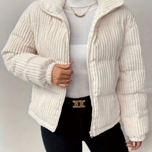 جاكيت بافر نسائي أنيق: دفء الشتاء بلمسة مضلعة فاخرة وإغلاق بسحاب كامل