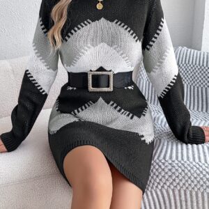 فستان سترة نسائي محبوك: أناقة عصرية بقصة محددة وتصميم مخطط بألوان متداخلة