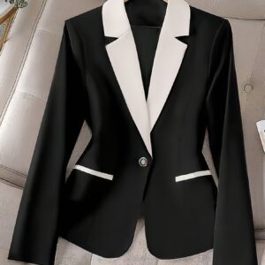 بليزر نسائي أنيق بتصميم الكتل اللونية - إطلالة عصرية لموسمي الخريف والشتاء