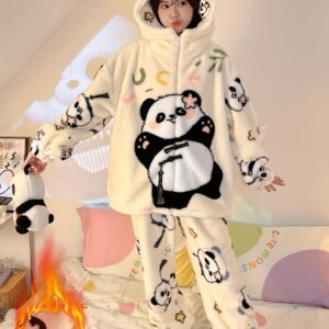 أدفئي شتاءك بأناقة: طقم بيجامة الباندا الشتوية المثالي!